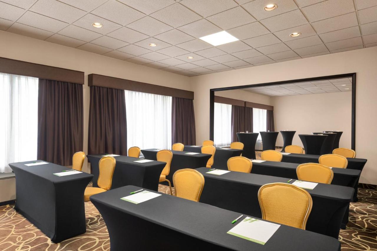 Boston - Cambridge Area By Ihg Somerville